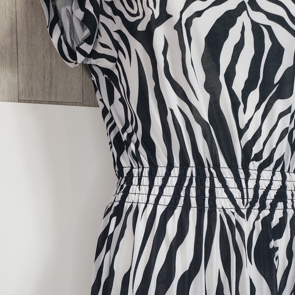 Guilty Zebra Cinched Long Top - Picture 5 of 6